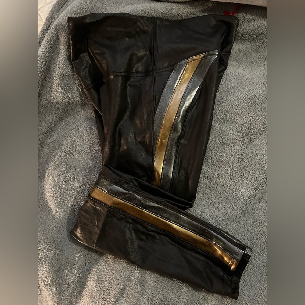 Spanx faux leather leggings sz M